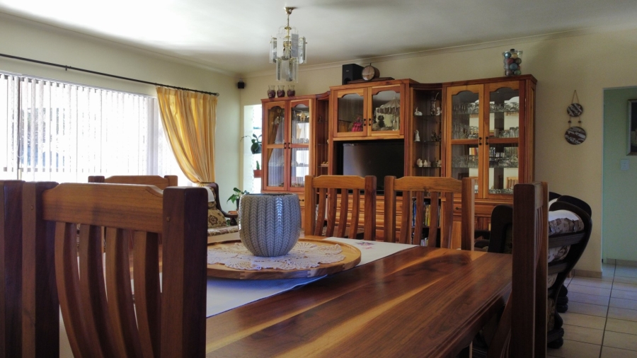 4 Bedroom Property for Sale in Hersham Western Cape